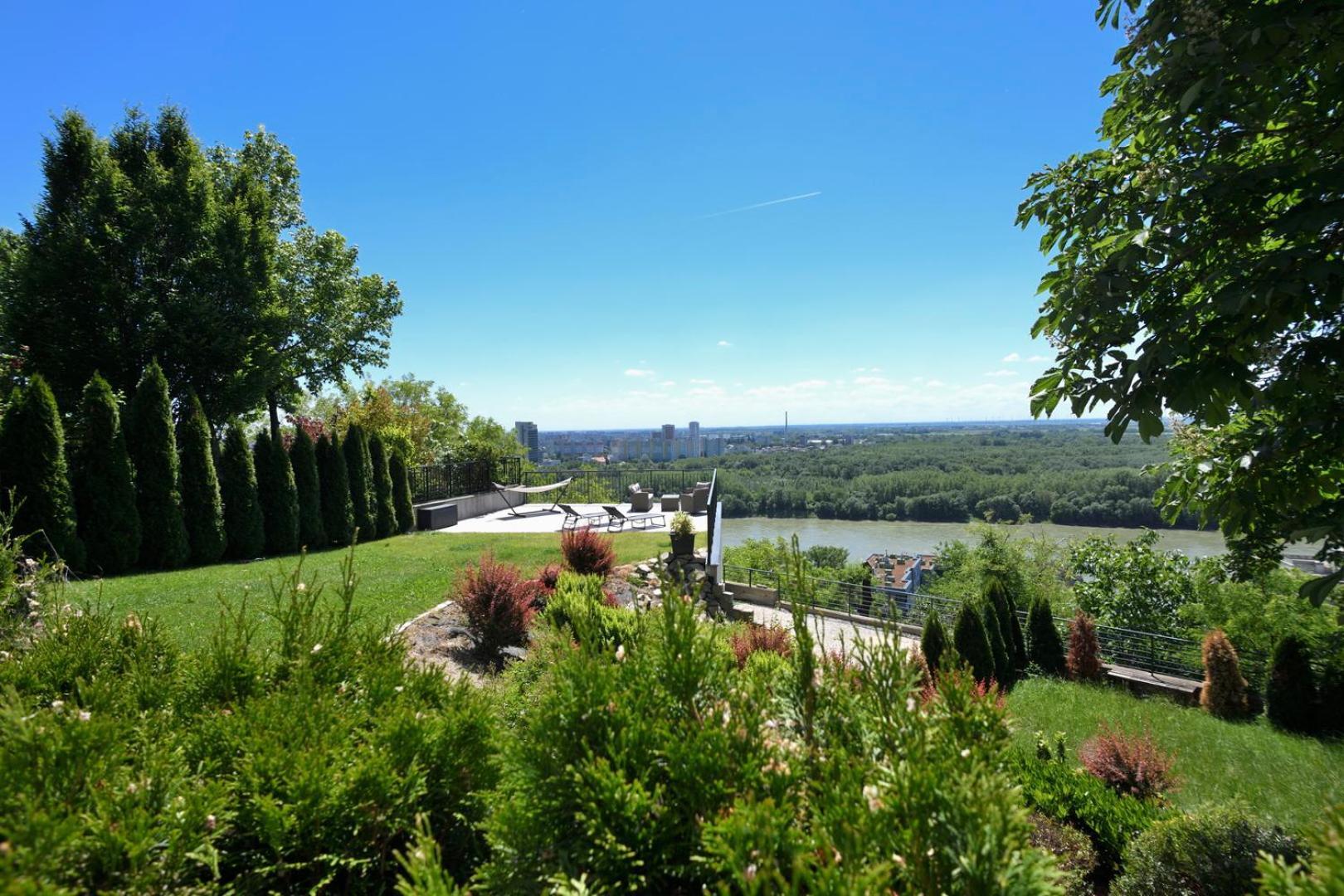 River View Apartments Hotel Pressburg Exterior foto